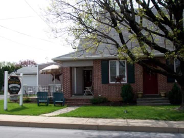 Das Intercourse Village Guest Haus Houses for Rent in Gordonville