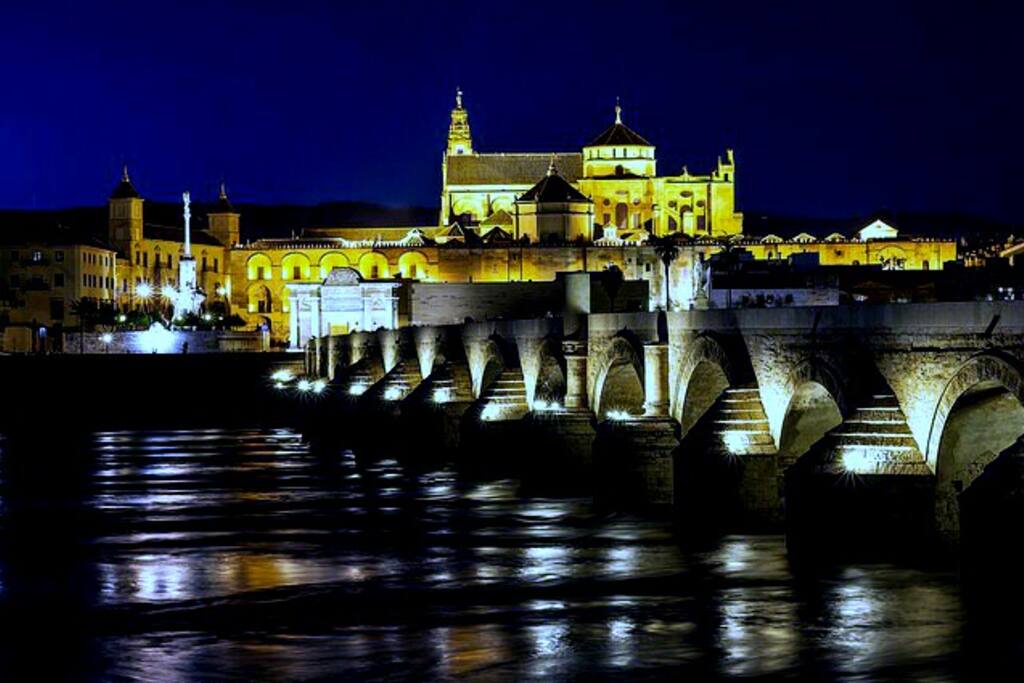 MEZQUITA A 5 MINUTOS ANDANDO