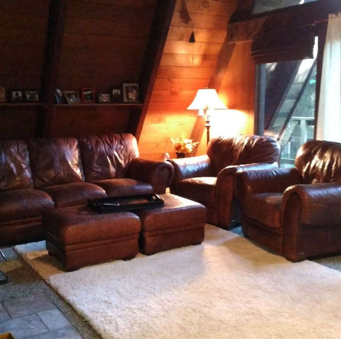 Relax in the great room in the over sized leather furniture, soft carpeting, while enjoying a game of cards or Scrabble.