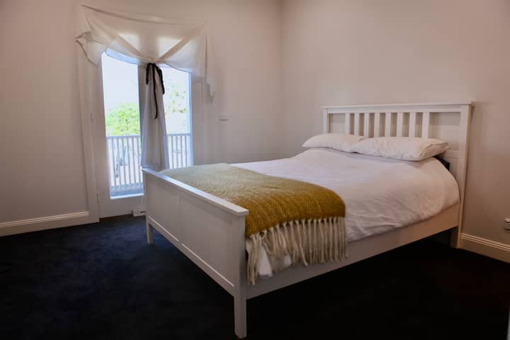 Chumba cha kulala 3 na kilicho na kila kitu.