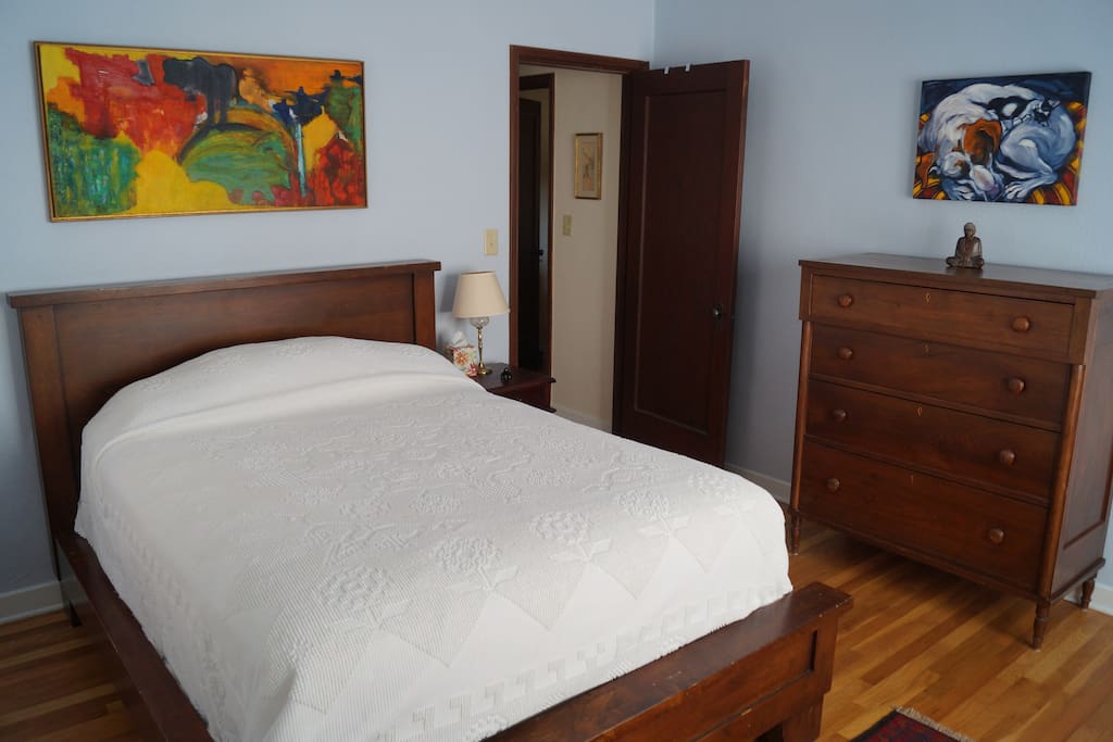 Front bedroom with full size bed