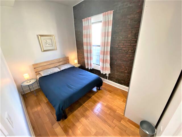 Spacious 6BR, 4 BATH (25 Minutes to Manhattan!) gallery image 5