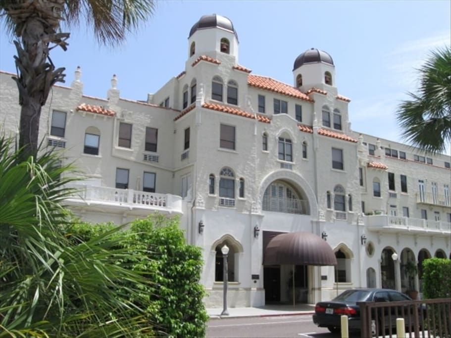 Historic Palm Beach Hotel circa 1925