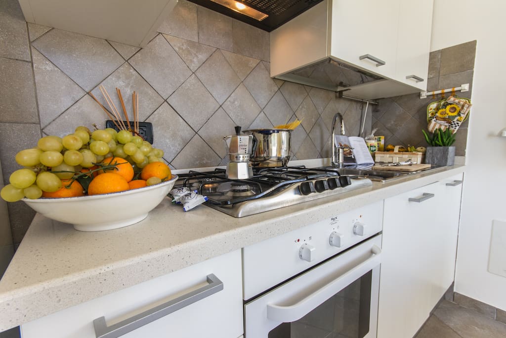 Full kitchen with a dishwasher
