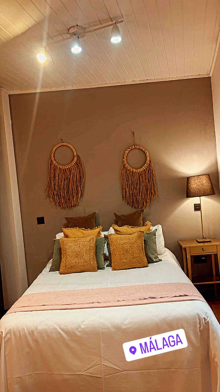 Romantic Malaga Studio - 2 people