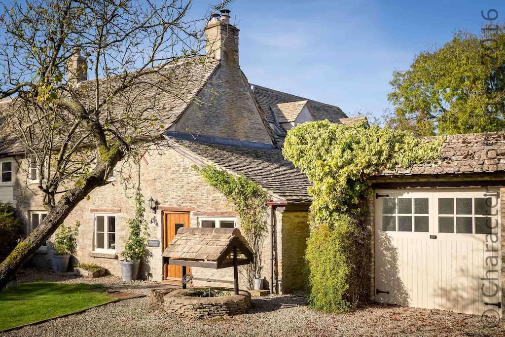 Welcome to Friesland Cottage, in the lovely village of Shilton