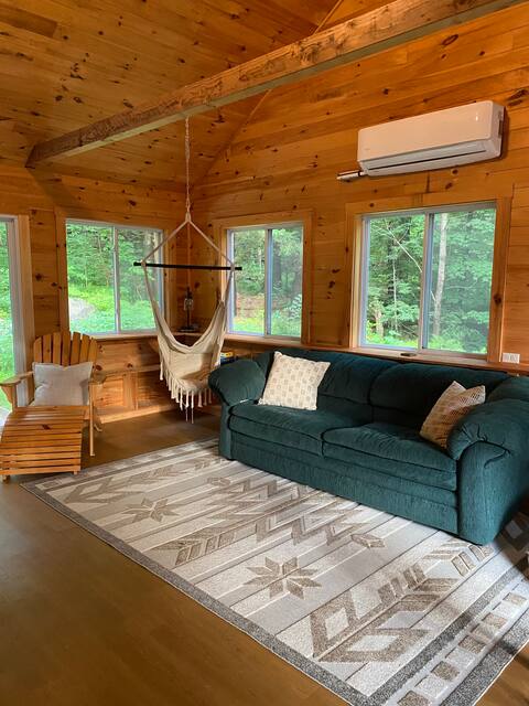 Near Lake Winni & Gunstock Mtn. Spacious 3 BR