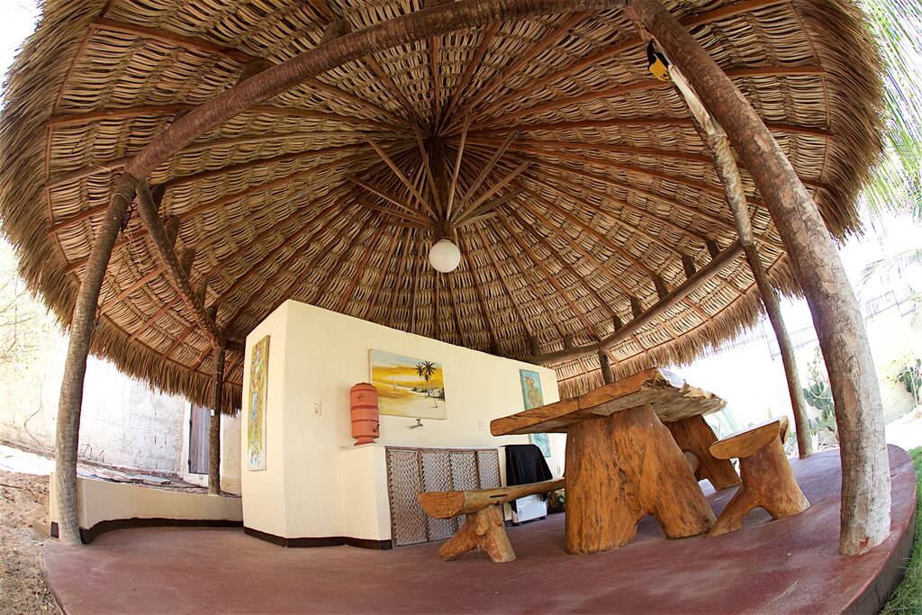 Private open air kitchen. Cozinha externa privada.