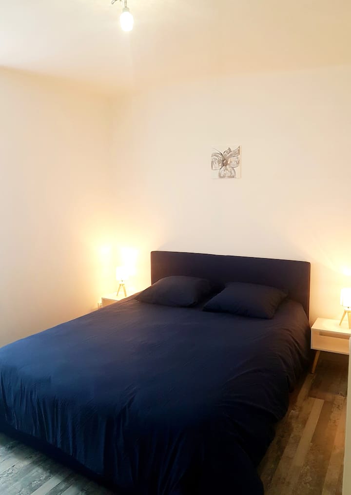 Lit 160x200 
matelas à mémoire de forme