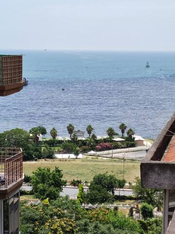 A luxurious appartment with magnificent sea view gallery image 4