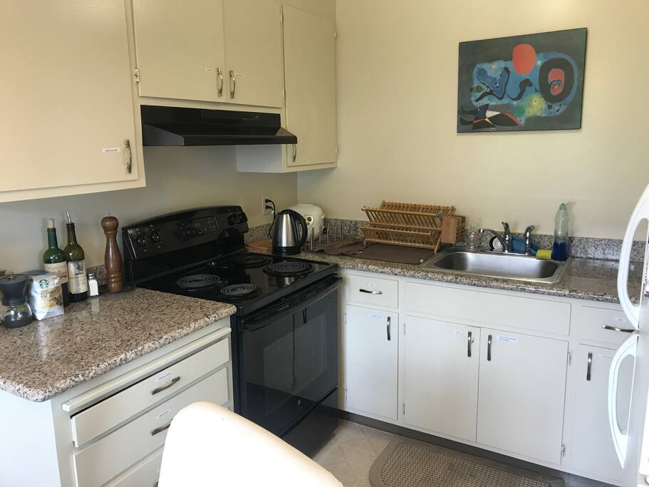 Full kitchen!