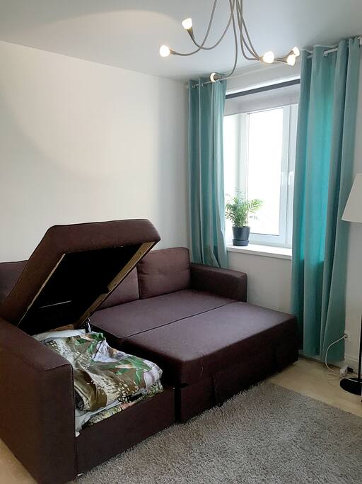 New fresh bed linen, blankets and pillows!