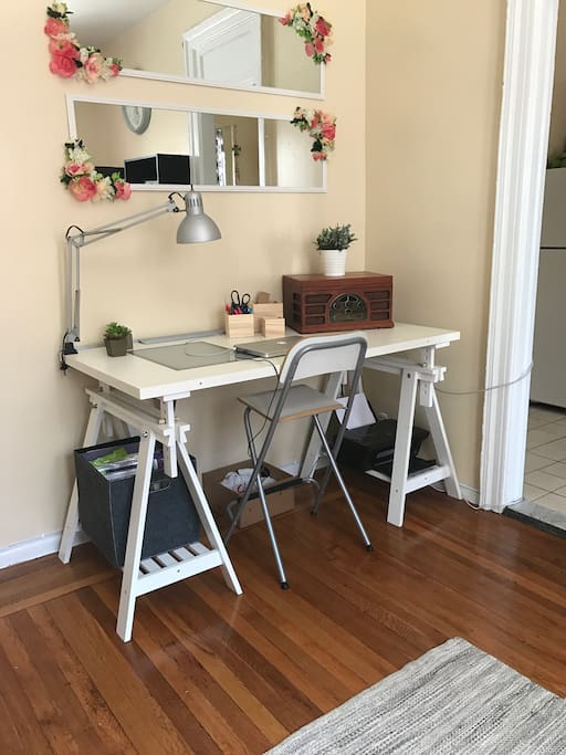 Living Room, desk/work space