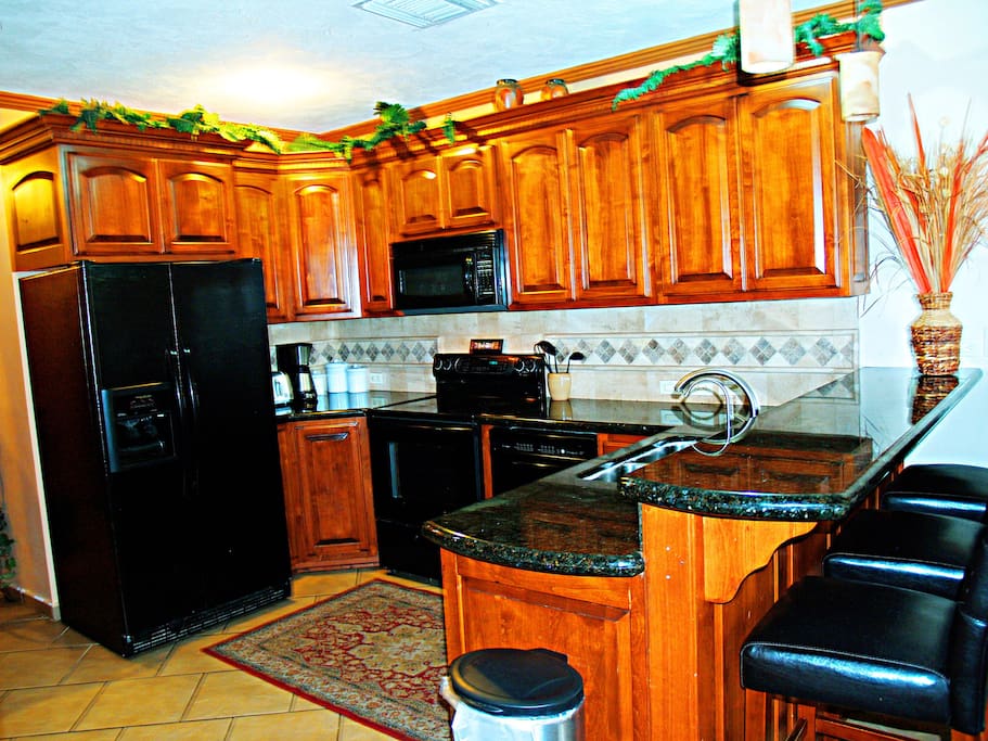 Kitchen appliances and utensi