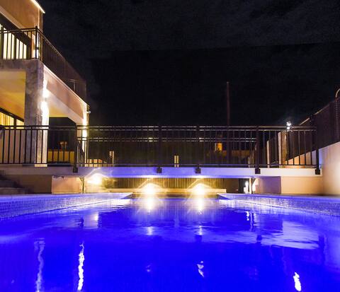 Villa 3 bedrooms with Heated pool