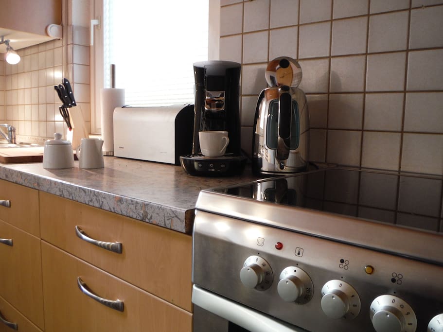 Toaster, Kaffee ...