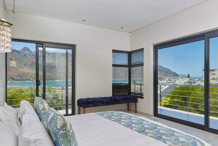 Villa Rhulani | Luxurious 10 Sleeper, Ocean Views gallery image 4
