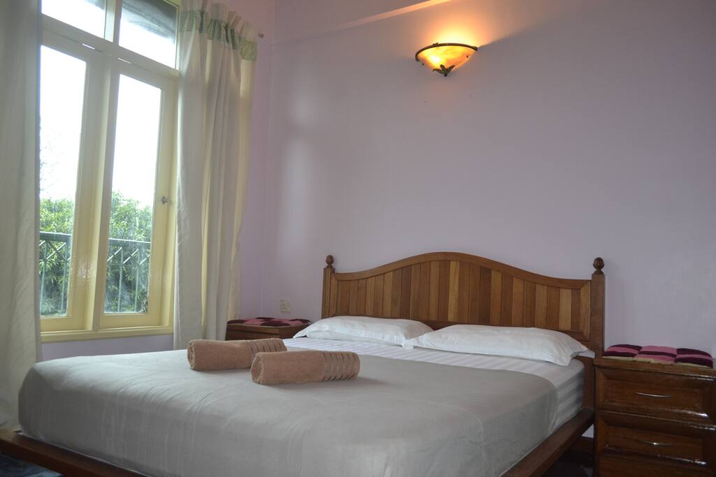 1 Bedroom with 1 King Bed