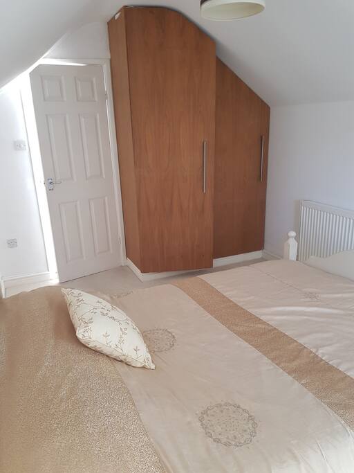 Double bedroom double wardrobes