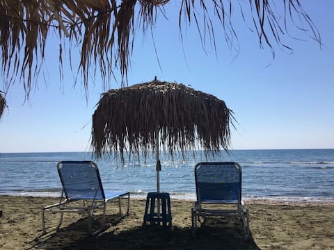 Luxury nature oasis close to the sea & airport