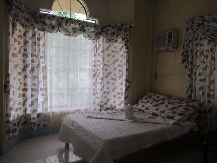 First Bedroom with2 beds