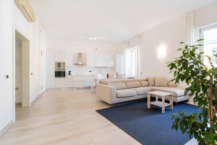 White Jewel, 2 mins walk from Duomo – all NEW gallery image 2