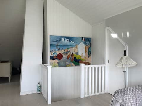 Top Airbnb: Fantastic house at beautiful Dyrön. in Tjörn