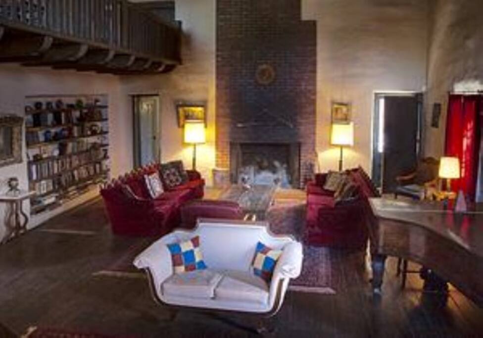 Main House Living Room - South