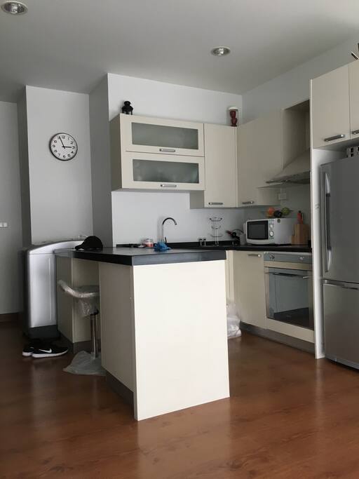 Full Kitchen