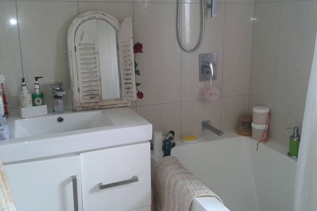 Bathroom (shared).