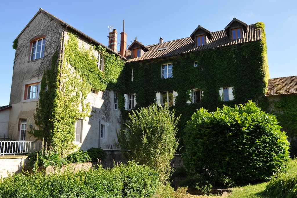 le Moulin vue du potager. Face nord.