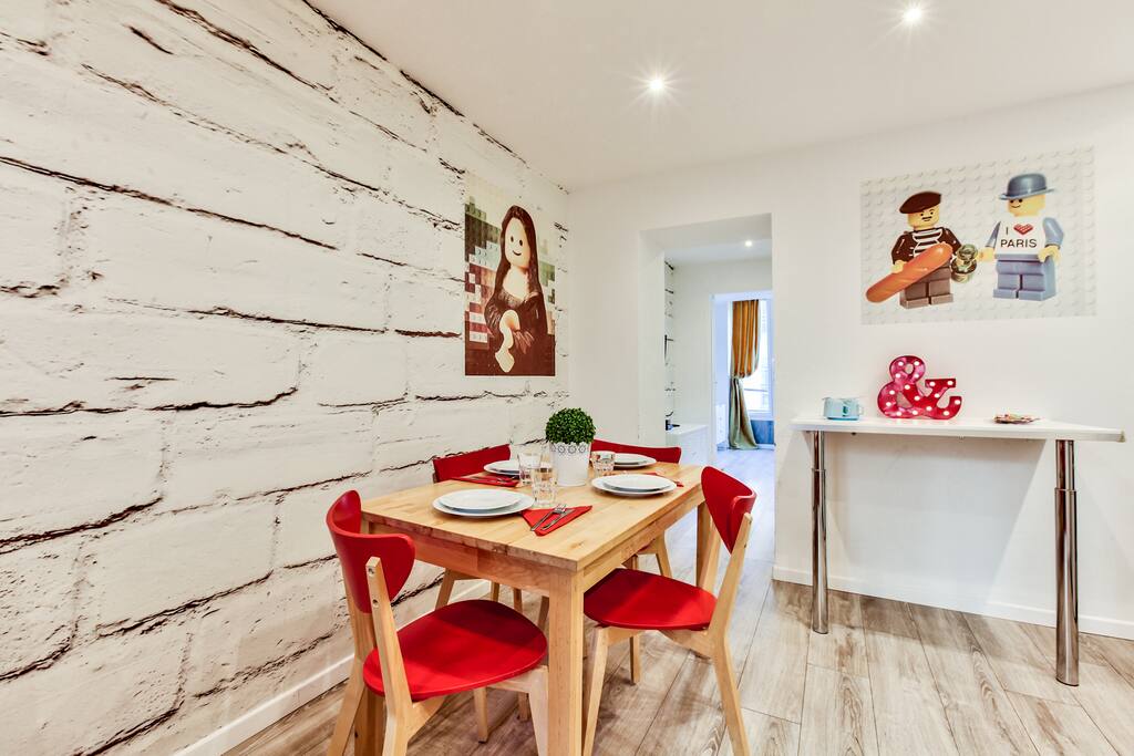 DINER TABLE