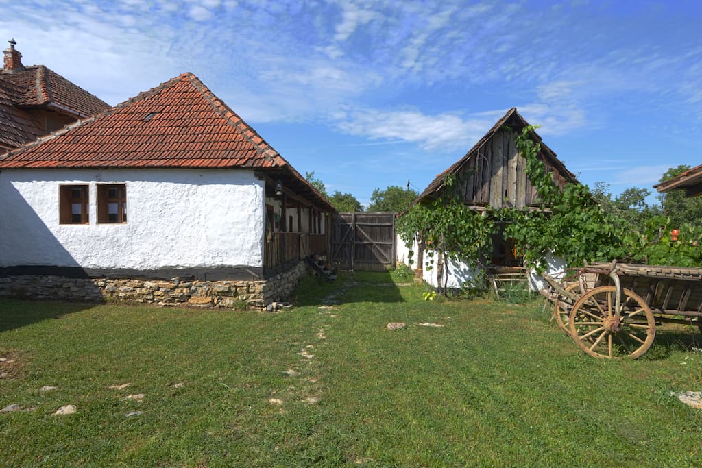 The courtyard and the view house