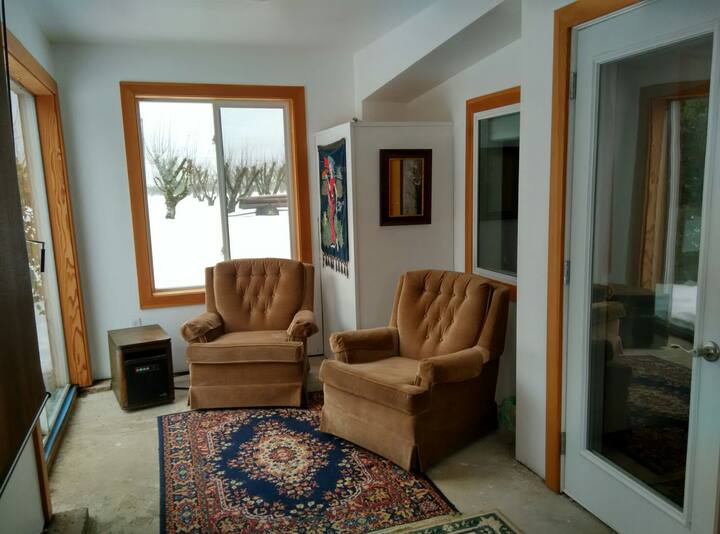 Suite Leslie con cama tamaño queen y cama doble.