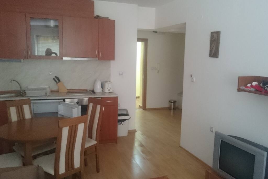Kitchen/Dining Area