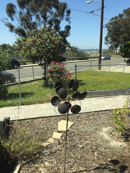 A view to the west out the living-room window. In the distance, you can see Mt. Soledad in La Jolla.