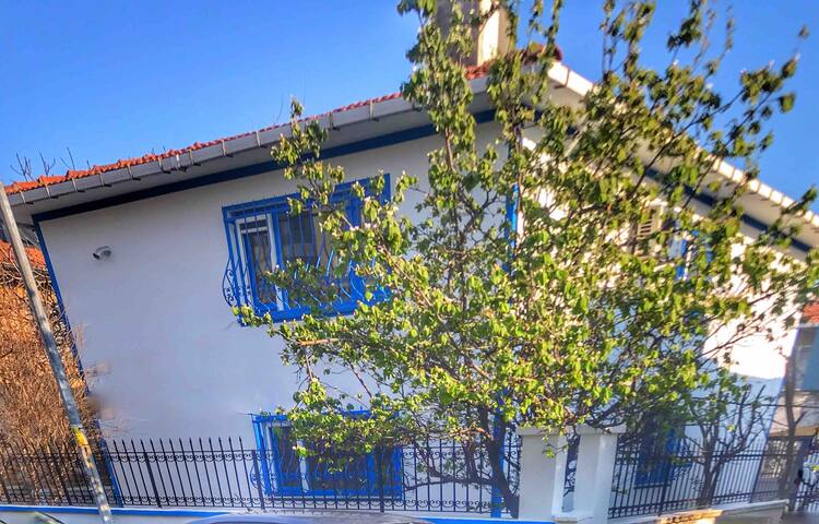 5 Star Private Detached House & Private Garden Fh gallery image 2