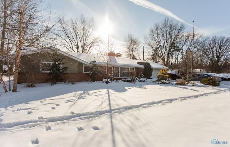 Cozy and Clean Home - Centrally Located!