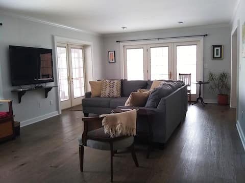 Spacious and inviting family home near Miami U