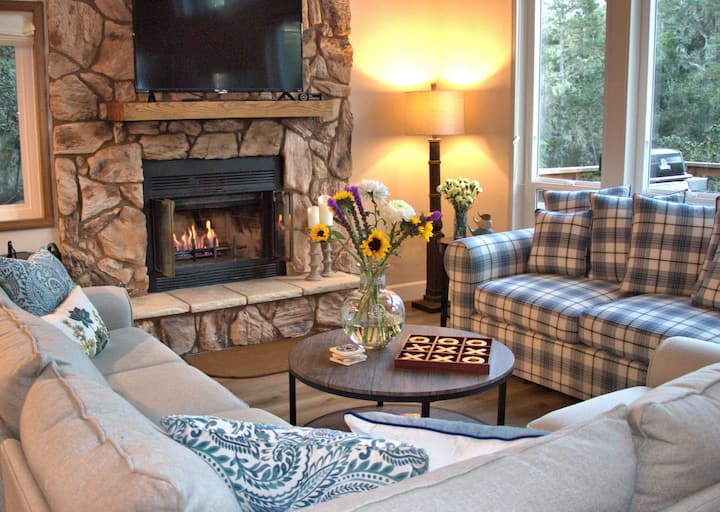 CoastalRetreat/KingBeds/Fireplace/WiFi/CanyonView Houses for Rent in Cambria, California