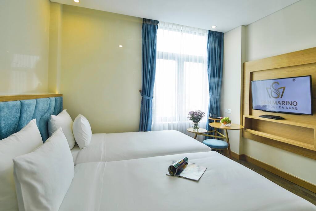 Twin bed