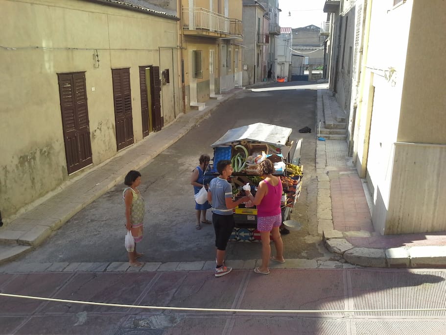 vie quotidienne, les ambulants, poisson, légumes....