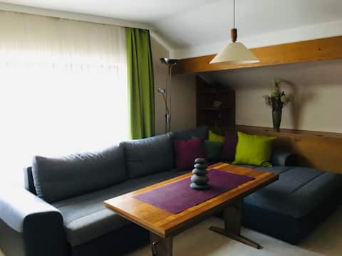 Top Airbnb: Cosy attic aparment central but silent in Bad Gastein