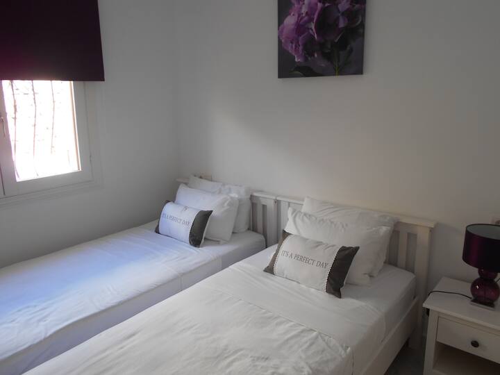 втора спална соба, сите нови кревети и душеци
