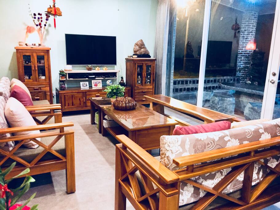 包棟可使用大小客廳