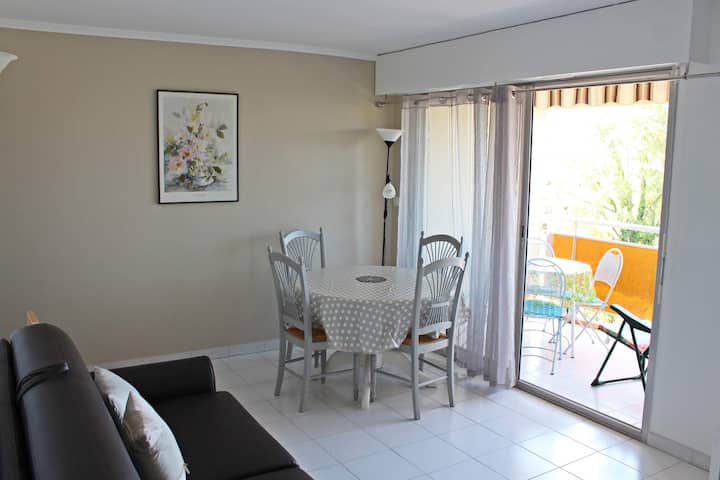 Bel Appartement à 400 M De La Mer - Fréjus