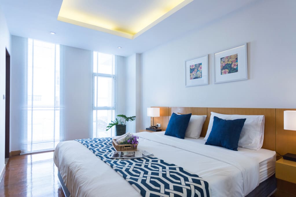 First Bedroom with modern dimming light suit for your sleep, make your everyday life likes vacation.