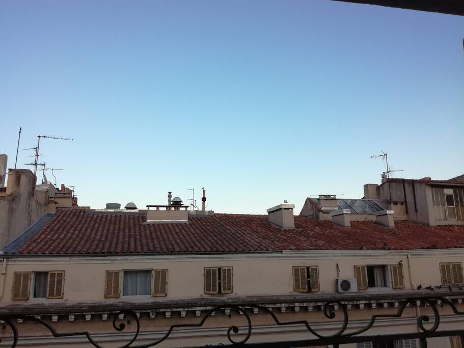 Vue depuis la chambre (2)