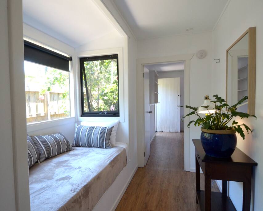 Sunroom - daybed for reading and relaxing - also a single bed for extra guests.