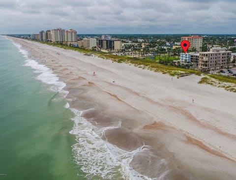 Beachcomber- Oceanfront Condo- All The Views